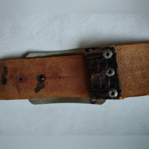 COOL VTG 70S EMBOSSED LEATHER VIETNAM VETERANS BELT CHICAGO NIKEL SILVER BUCKLE - Picture 12 of 13